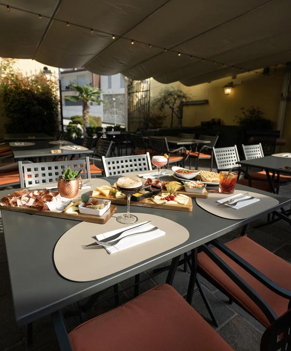 LCM S.A.S di Monfredini Massimo & C. | Al Fiume typisches Restaurant und Pizzeria im Zentrum von Arco, Gardasee