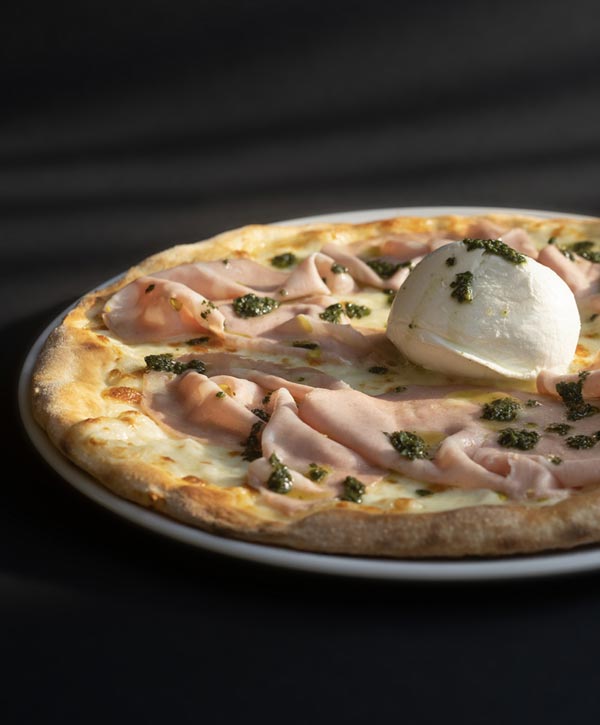 LCM S.A.S di Monfredini Massimo & C. | Al Fiume typisches Restaurant und Pizzeria im Zentrum von Arco, Gardasee