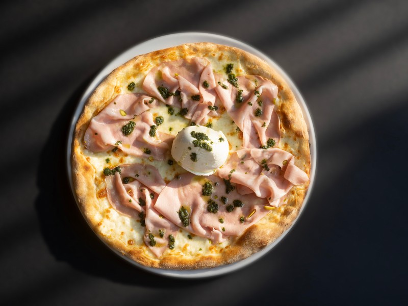 Historische Pizzeria in Arco, große Auswahl an Zutaten und Teigen, auch glutenfrei