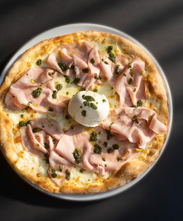 Historische Pizzeria in Arco, große Auswahl an Zutaten und Teigen, auch glutenfrei