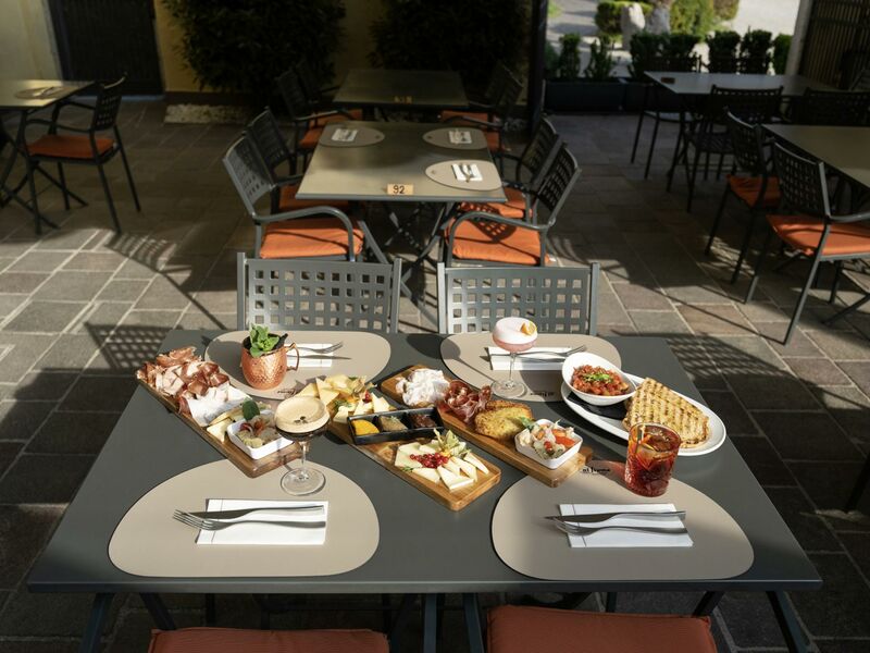 Restaurant - Restaurant